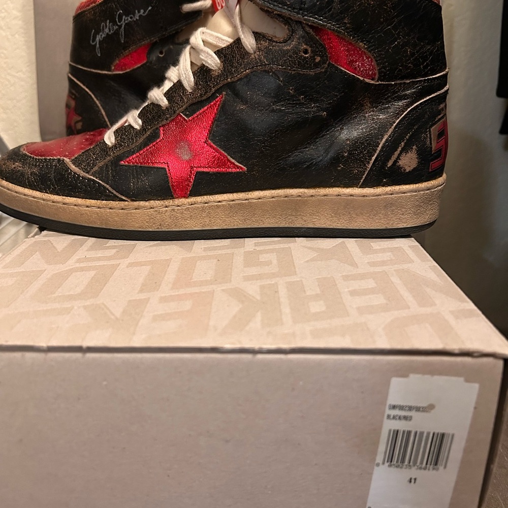 Golden Goose Black and Red Mid-Top Sneakers with Star - Picture 5 of 10
